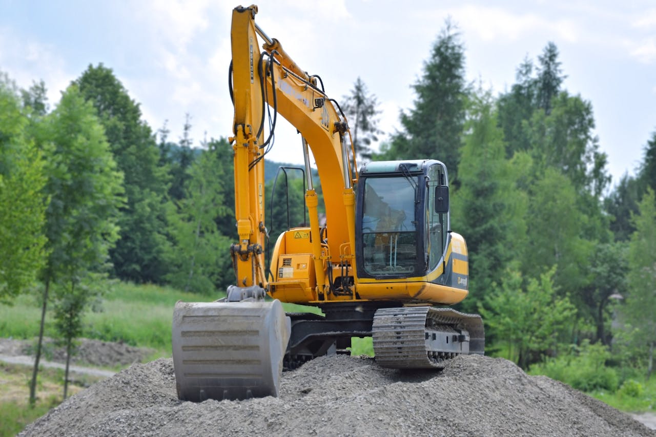 Equipment Financing 101: How to Keep Your Business Moving Without Draining Your Cash
